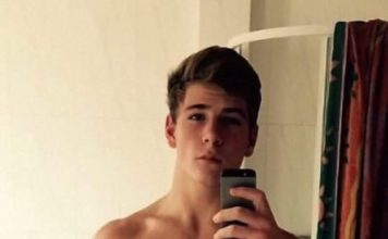 De jeunes mannequins gays très prometteurs…