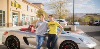 Un tour dans ma caisse, puis dans mon cul !