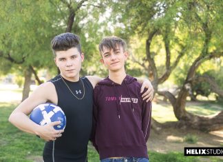 Un footballeur dose un minet maigrichons