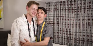 Minet blond avec une grosse bite dosé à l’hotel