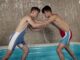 Jeunes lutteurs nus et lubrifiés : c’est hot ! Twink-Wrestlers-in-Body-Oil (1)