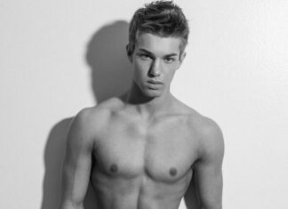 Adonis en monochrome (galerie érotique soft)