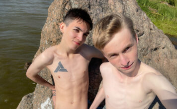 Math & Aiden : Jeune couple réalise ses fantasmes en video!