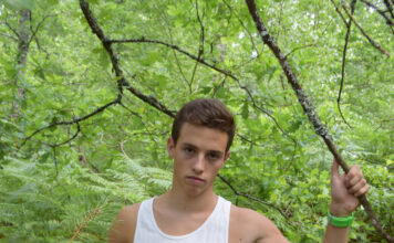 Henri : Jeune amateur française pose nu