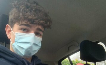 Enzo, JH français de 18 ans hyper bien monté !