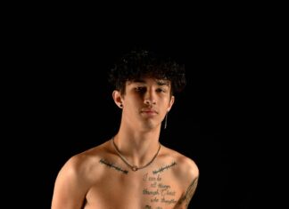 Minet Nu : Tokyo par Campbell Photography