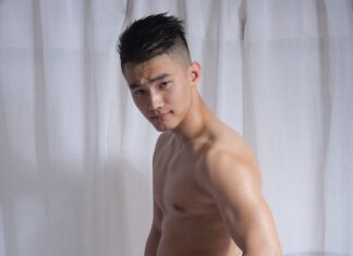 Yan, jeune skater asiatique s’entraine