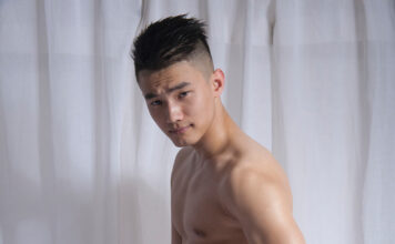 Yan, jeune skater asiatique s’entraine