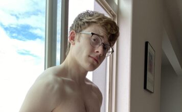 Anubace, le TikToker au million de followers se dénude !