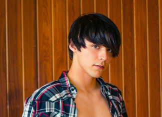 Matthew Keading débute sur HelixStudios