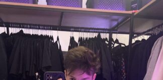 Alexis, jeune minet exhib de 19 ans