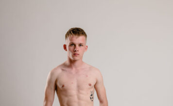 Adrian , 19 ans – Jeune modèle nu