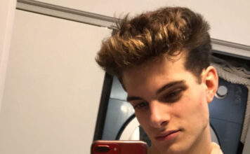 Ethan, un jeune Canadien aux éjacs abondantes